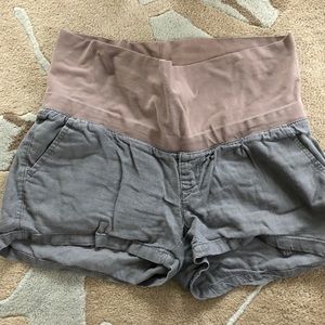 Old Navy maternity shorts